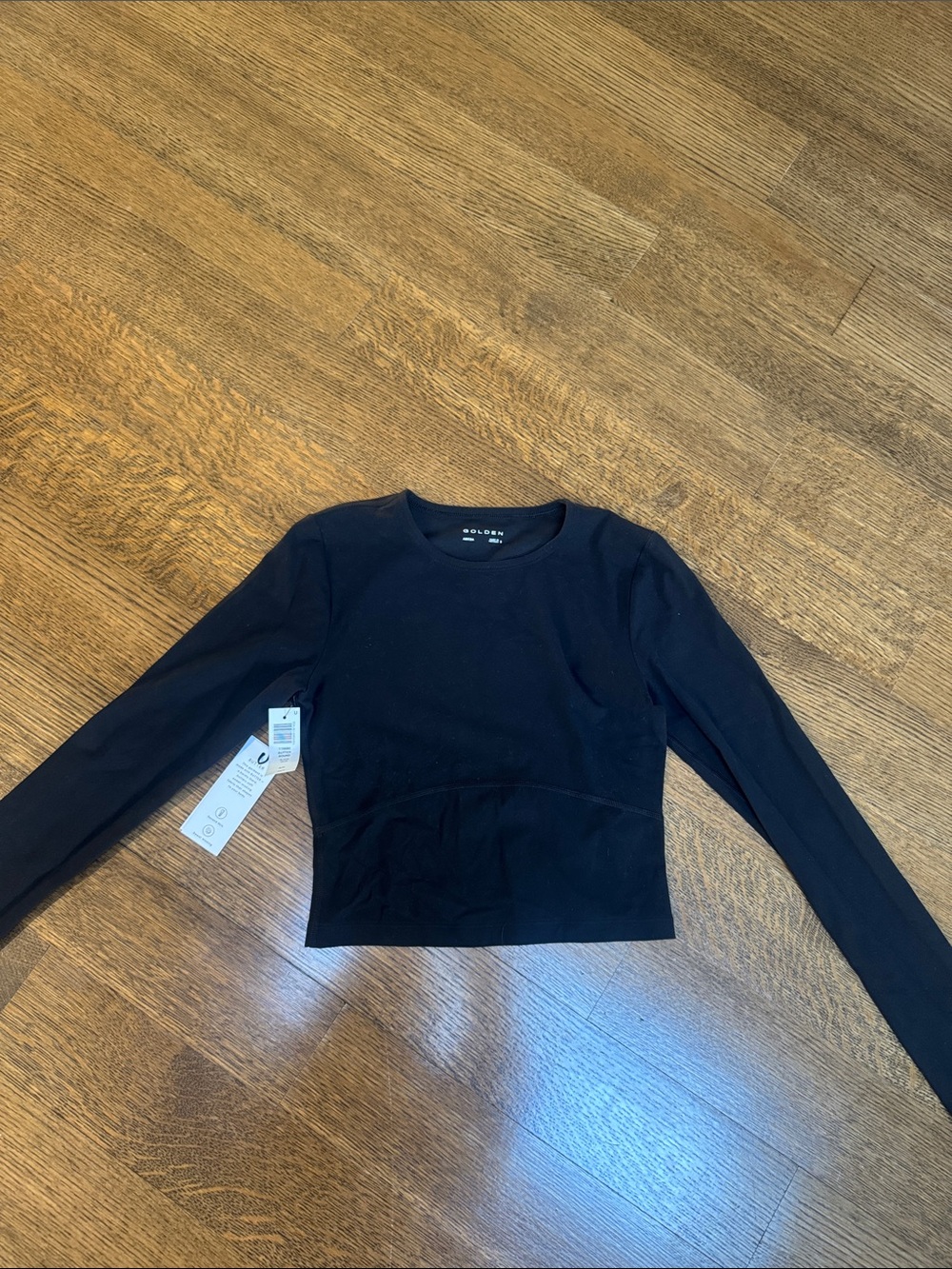 NWT - aritzia butter long sleeve size small